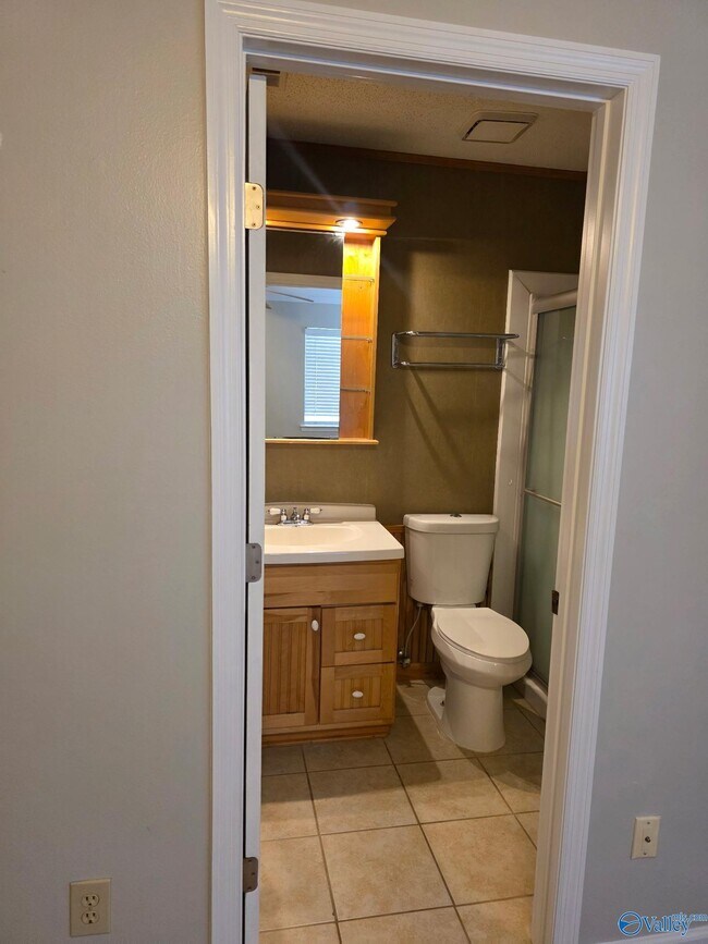 Building Photo - 218 Cypress Creek Dr