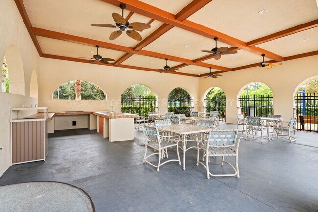 Building Photo - 409 Los Caminos Street