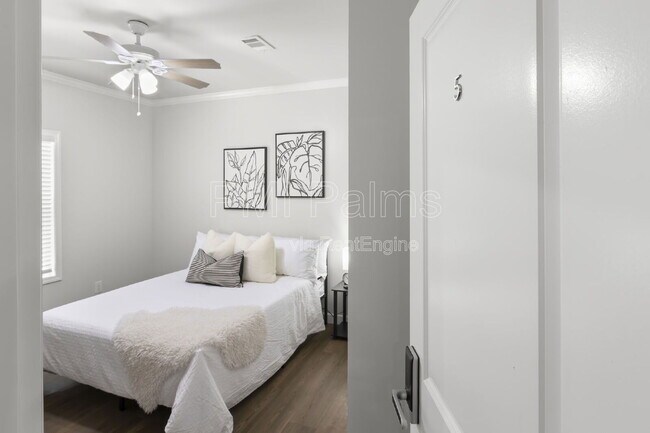 Building Photo - 1521 Preston St S