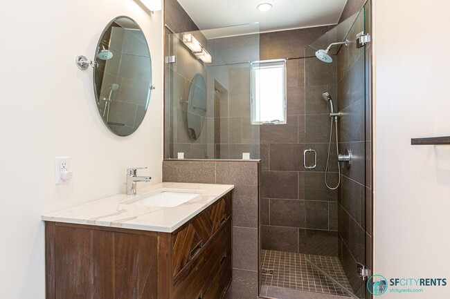 Building Photo - Miraloma: Remodeled & Detached Single Fami...