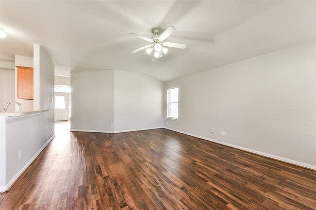 Building Photo - 3863 Silver Hawk Dr