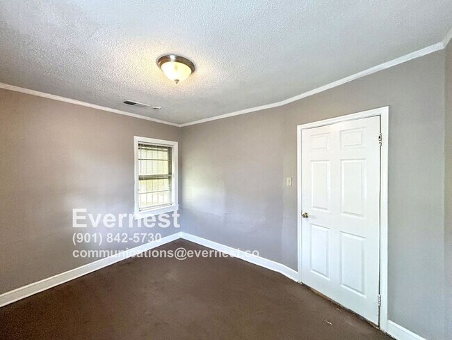 Building Photo - 1507 Wilson St