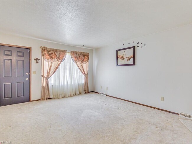 Building Photo - 813 Shoshone Ave