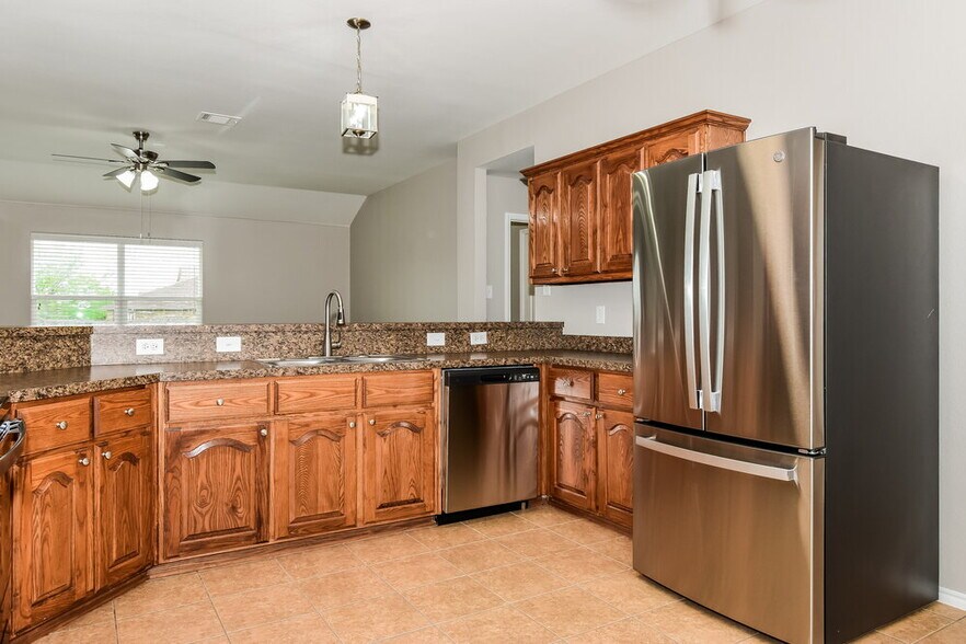 Building Photo - 3213 Overstreet Ln