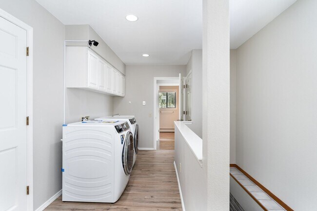 Building Photo - 4bd/3ba Seattle Home