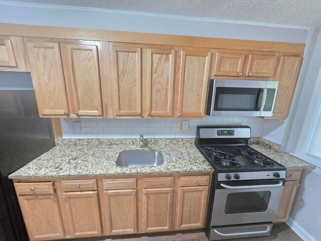 Building Photo - Charming Home in East Baltimore