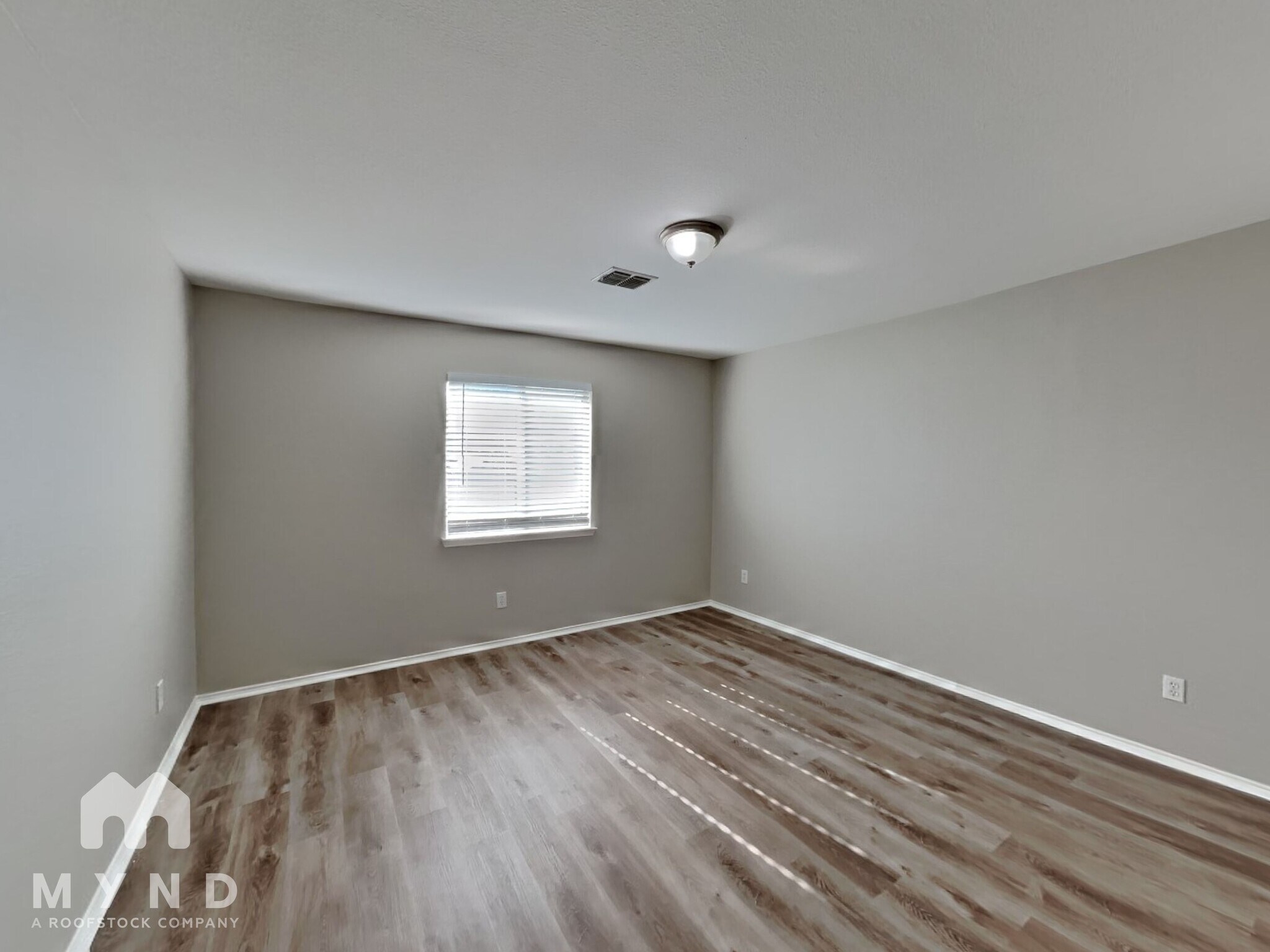 Building Photo - 2229 Overlook Ln