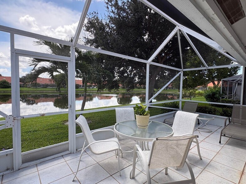 Building Photo - 7702 Majestic Palm Dr