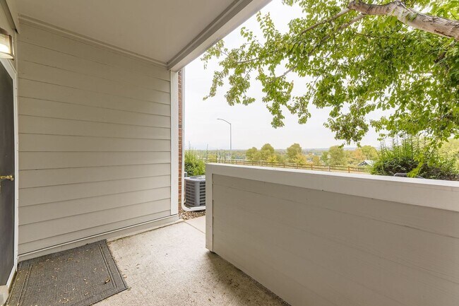 Building Photo - 10149 W 55th Dr