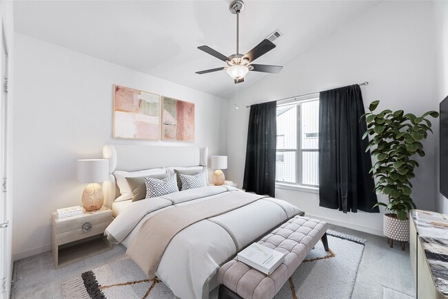 Building Photo - 3 N Ennis St