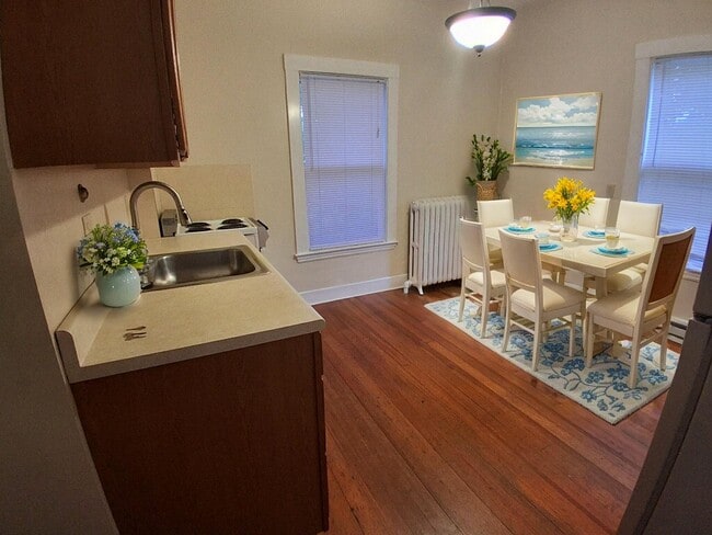 Building Photo - 283 Vinton St