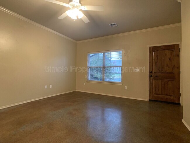 Building Photo - 14870 Gilbert St