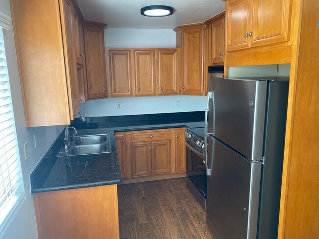 Building Photo - 5075 Narragansett Ave