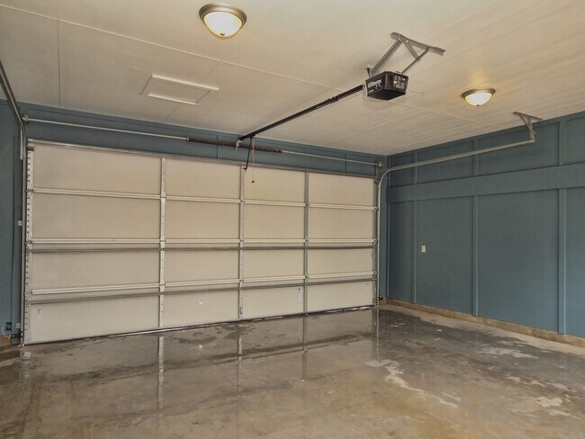 Building Photo - 603 W 30th St
