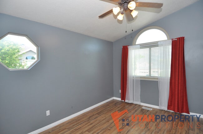 Building Photo - 11758 Chalk Creek Way