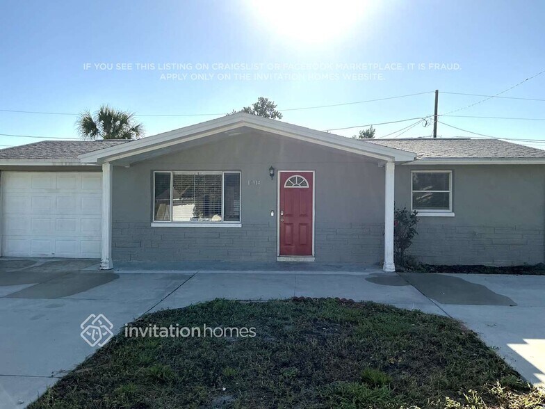 Building Photo - 10914 Inglewood Ave