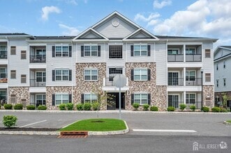 Building Photo - 915 Vanderbergh Blvd
