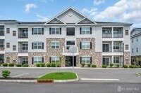 Building Photo - 915 Vanderbergh Blvd