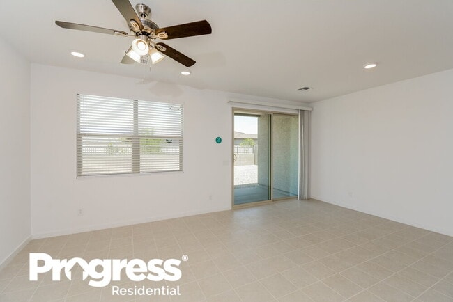 Building Photo - 14446 W Hackamore Dr.