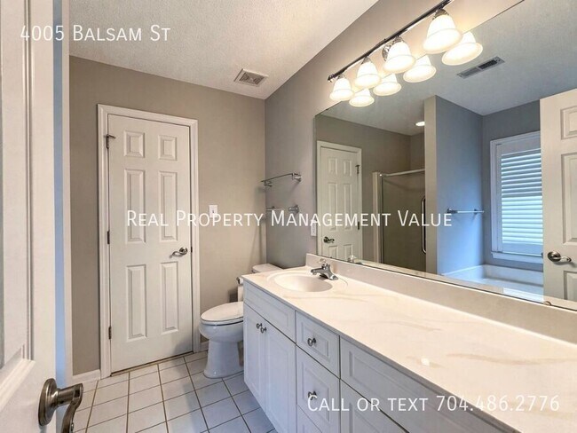 Building Photo - 4005 Balsam St