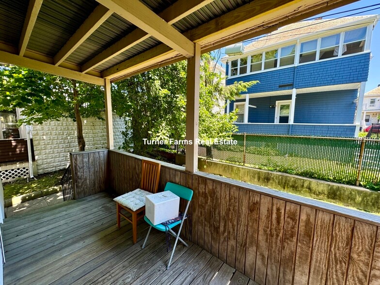 Building Photo - 41 Michigan Ave