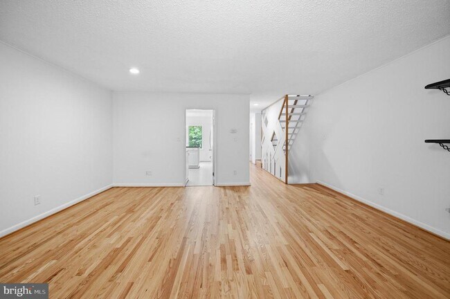 Building Photo - 2242 Cartwright Pl