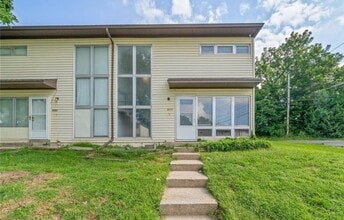 Building Photo - 908 N 71 St