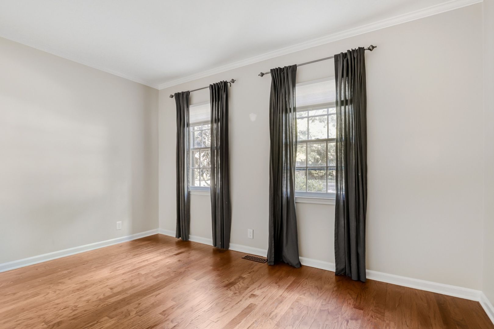 Building Photo - 229 Westchase Dr
