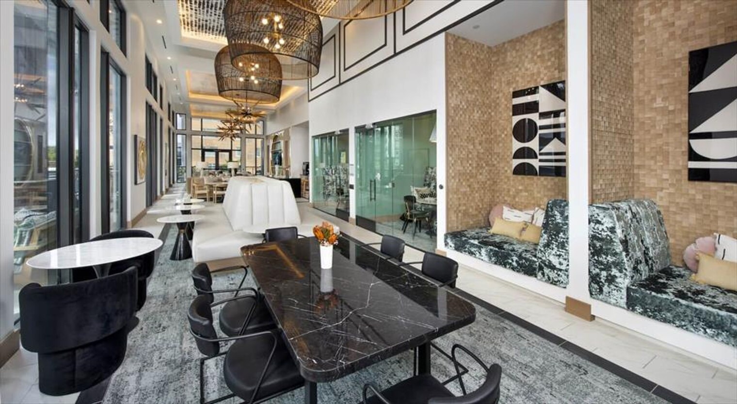 Building Photo - 3718 Midtown Dr