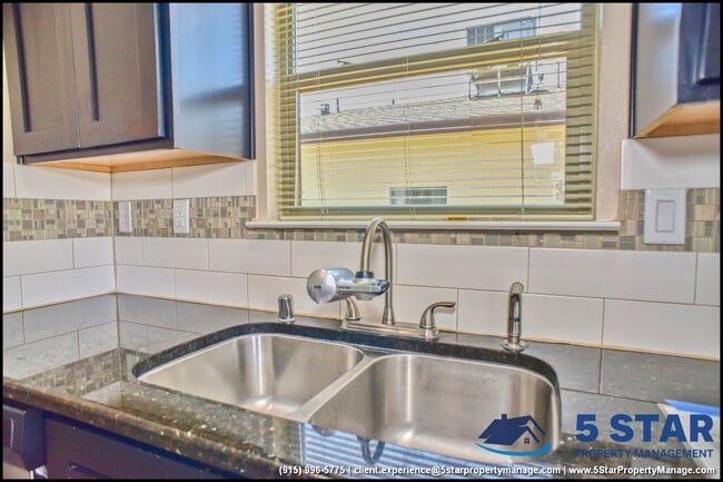 Building Photo - 452 Isaias Ave.