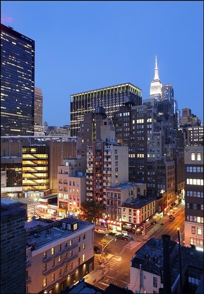 Building Photo - 308 W 30th St