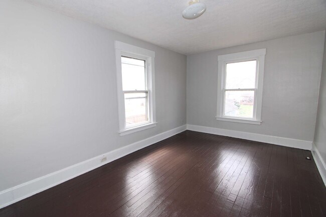 Building Photo - 202-204 Harrison Street Middletown OH 45042