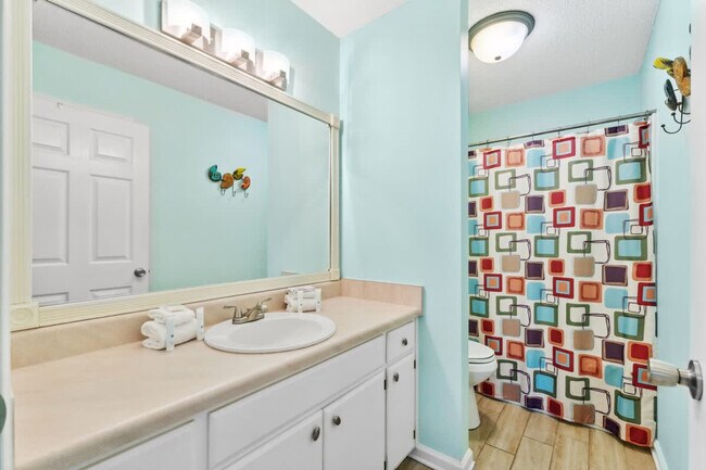 Building Photo - 17212 Front Beach Rd