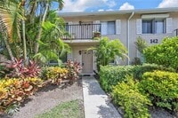 Building Photo - 142 Palm Dr