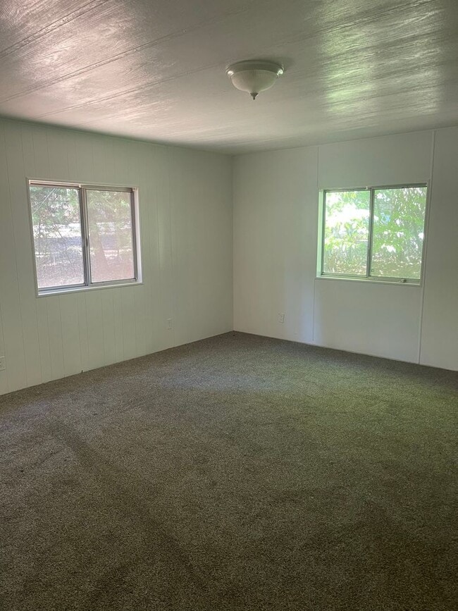 Building Photo - Upper Magalia Cute & clean 2 bed, 2 bath, storage shed, natural landscaping