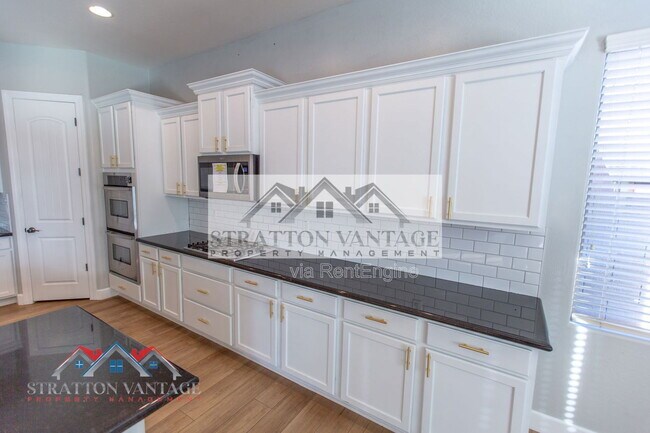 Building Photo - 20309 E Avenida Del Valle