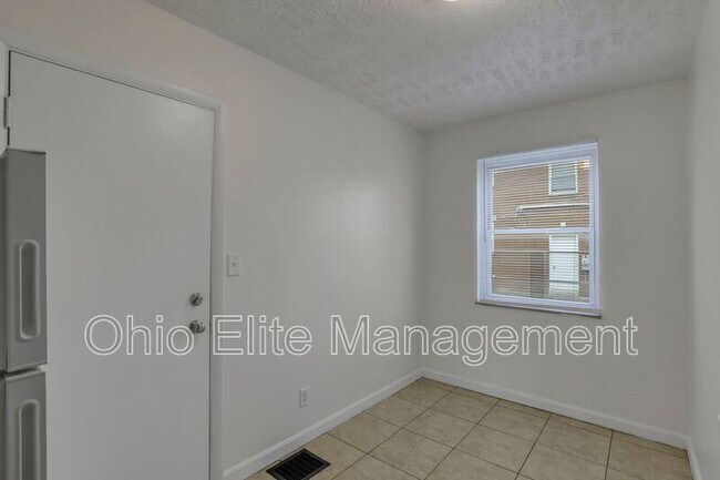 Building Photo - 209 N James Rd