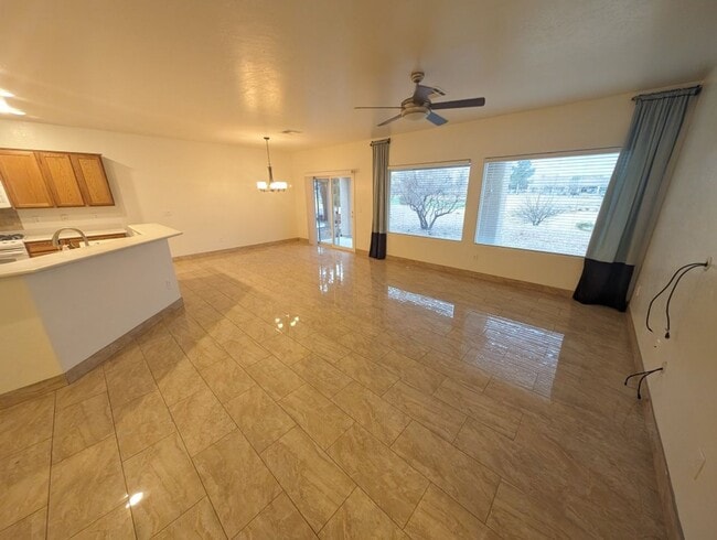 Building Photo - 7521 Chaffinch St