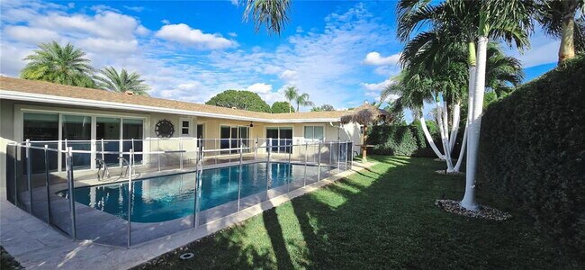 Building Photo - 11700 NW 15th Ct