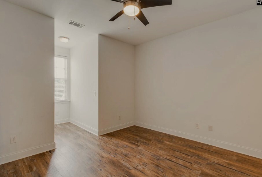 Large Bedroom #1 - 144 Breezes Dr