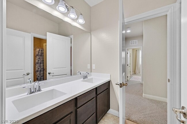 Building Photo - 505 Punto Vallata Dr