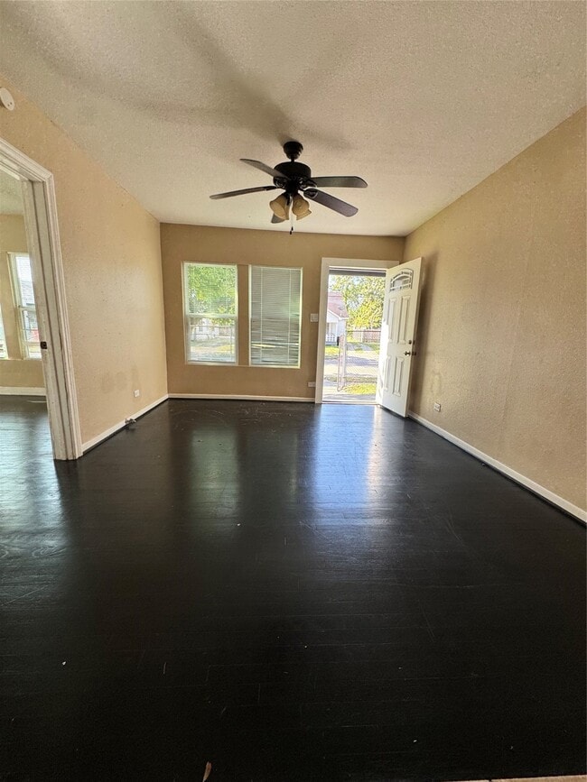 Building Photo - 4603 Canal St