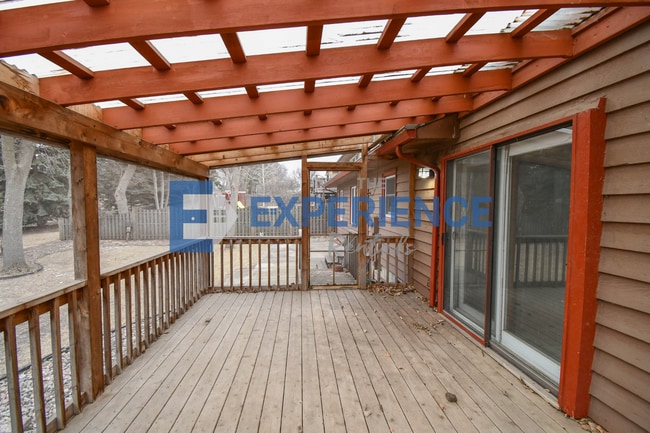 Building Photo - 3305 E 33rd St