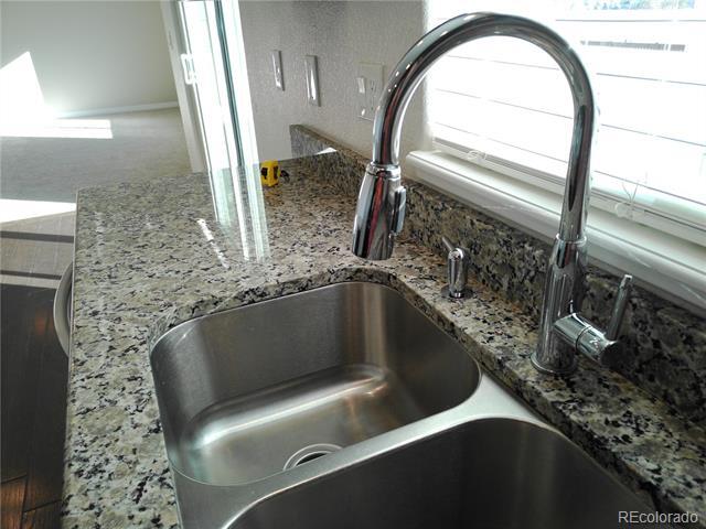 Building Photo - 9432 Beryl Dr