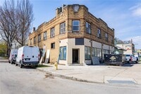 Building Photo - 85 Mapledale St