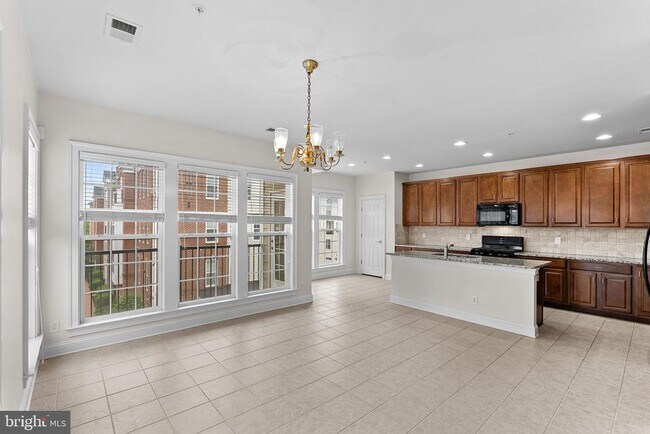 Building Photo - 42788 Lauder Terrace