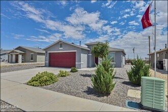 Building Photo - 952 Orangetip Dr