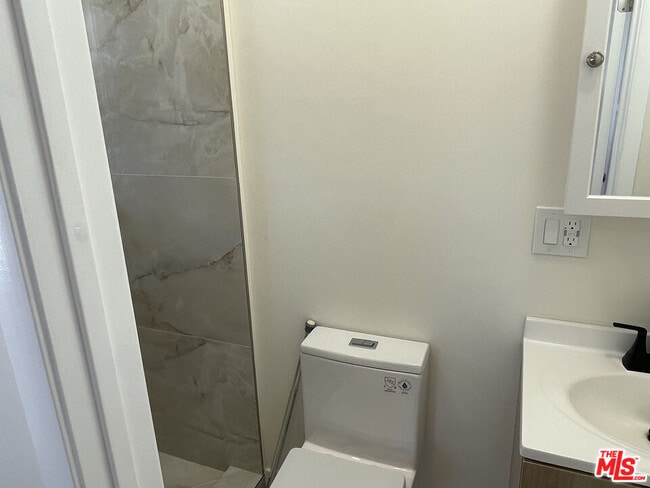 Building Photo - 10631 Tinker Ave