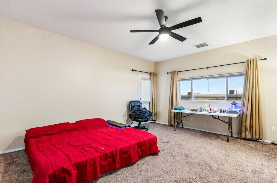 Building Photo - 1221 Paisano St NE