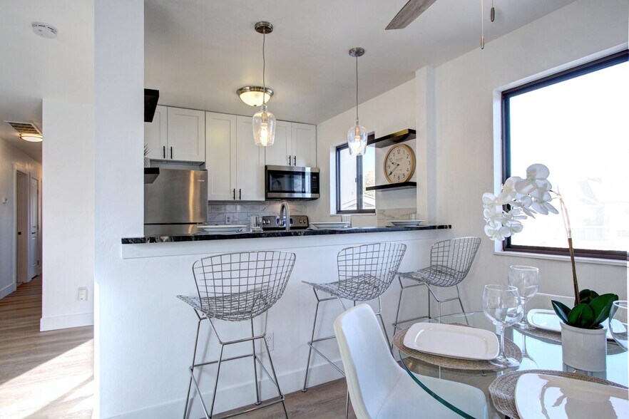 Building Photo - 6911 W 87th Way